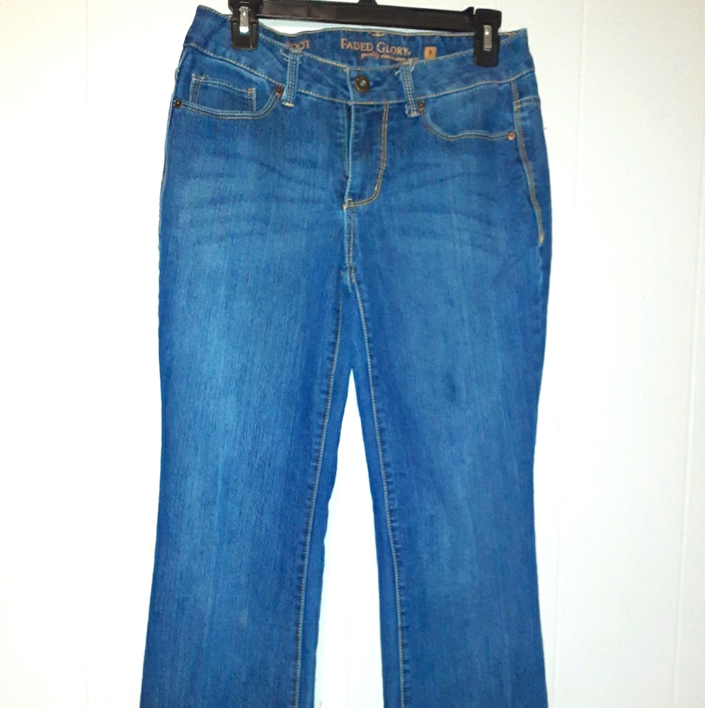 Boot cut jeans